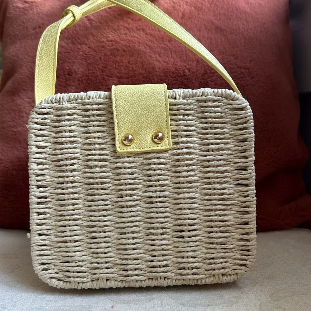 Poppy Bow Tie Straw Crossbody Bag - Picture 4 of 14